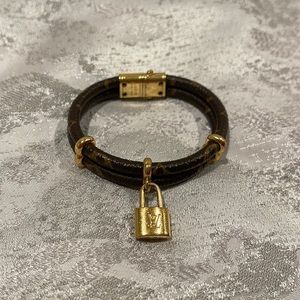 Louis Vuitton keep it twice monogram bracelet in brown. Lightly used.